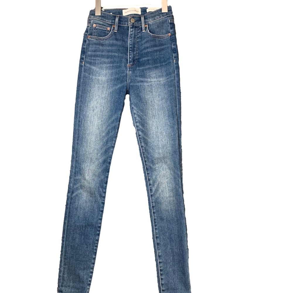 NEW! Aritzia Denim Forum Lola High Rise Skinny 24 W 30 L Med Wash Faded Whiskers